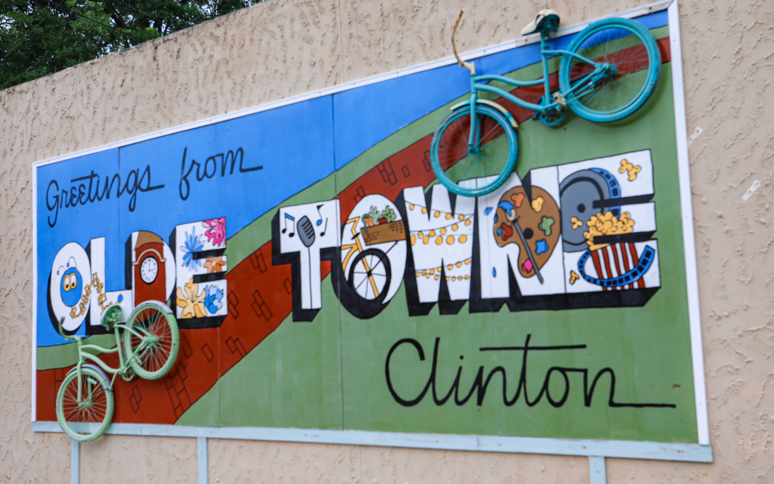 Olde Towne Clinton graphic sign